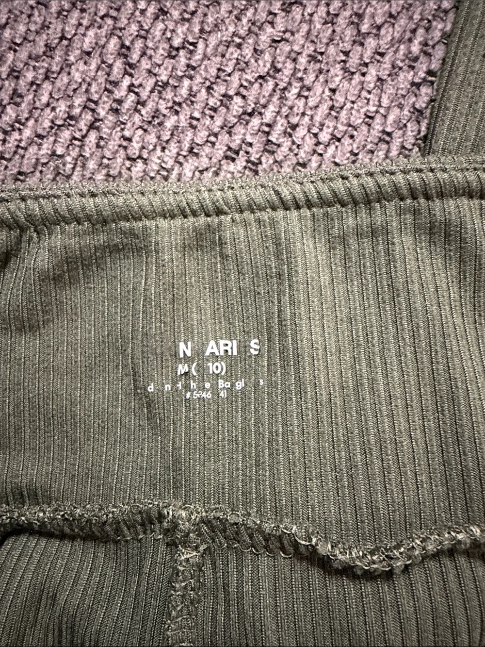 Green pants - Picture 2 of 3